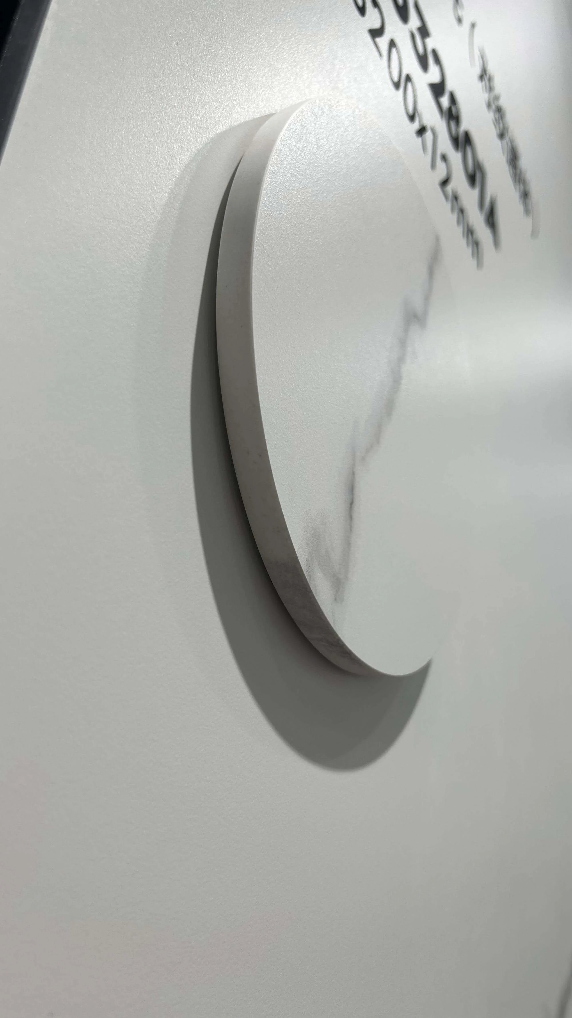 Edge detail of Calico full-body matte sintered stone